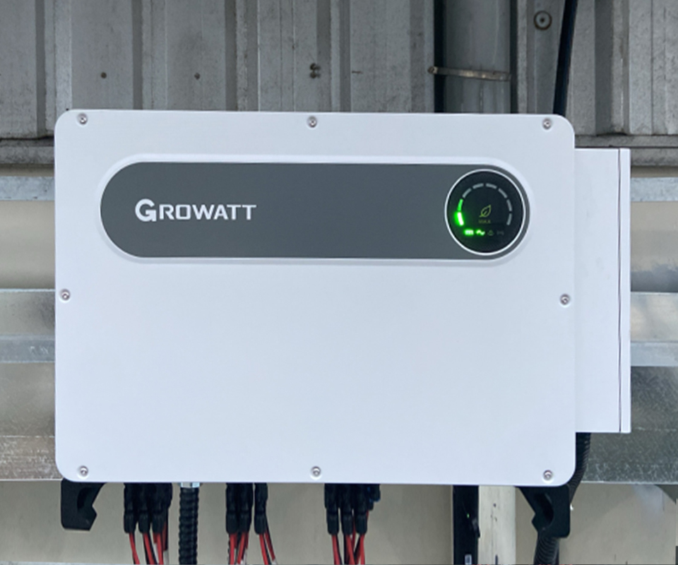 Growatt MAX 110KTL3-X LV divara quraşdırılan inverterlər